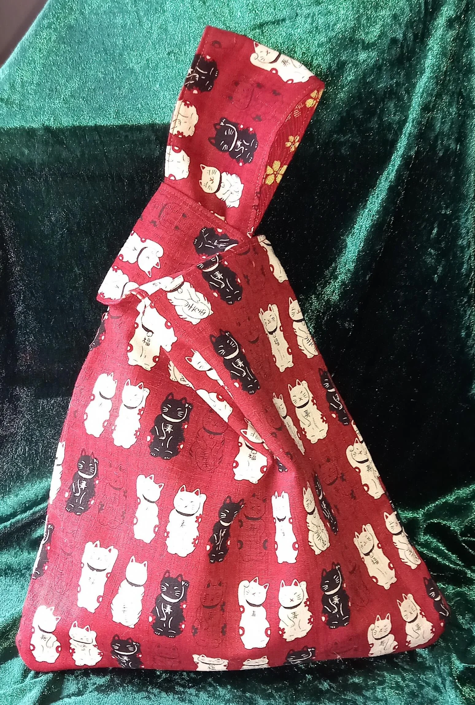 kb155 knot bag red lucky cat floral 1.jpg