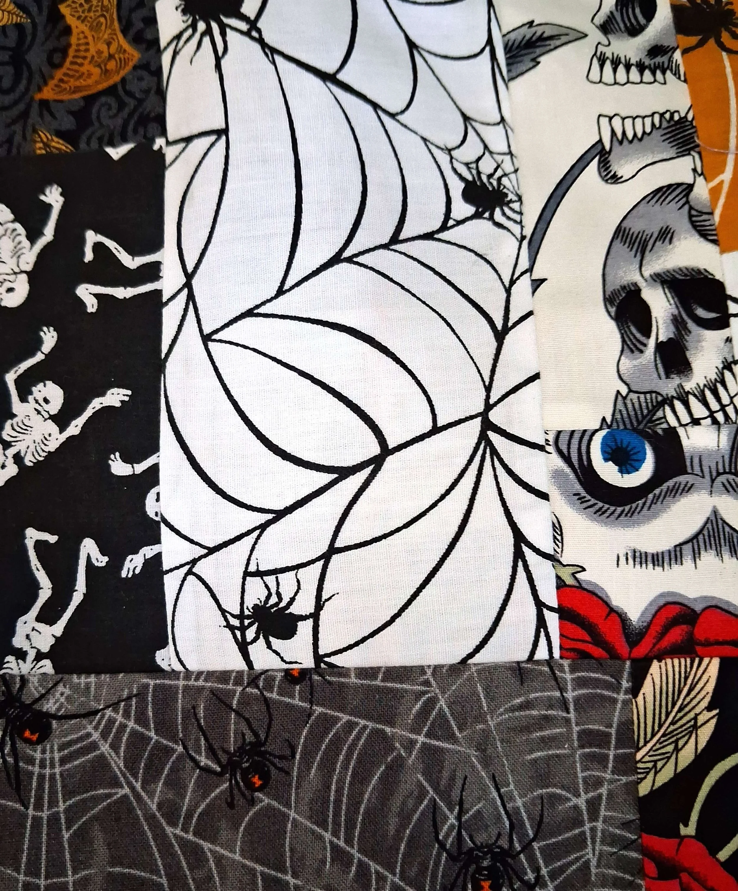 kb188 knot bag halloween patch med close up 3.jpg