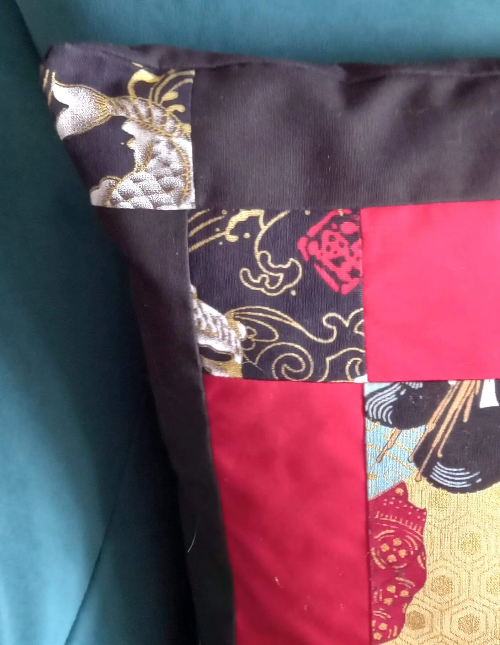 Japanese Lady Cushion Cover