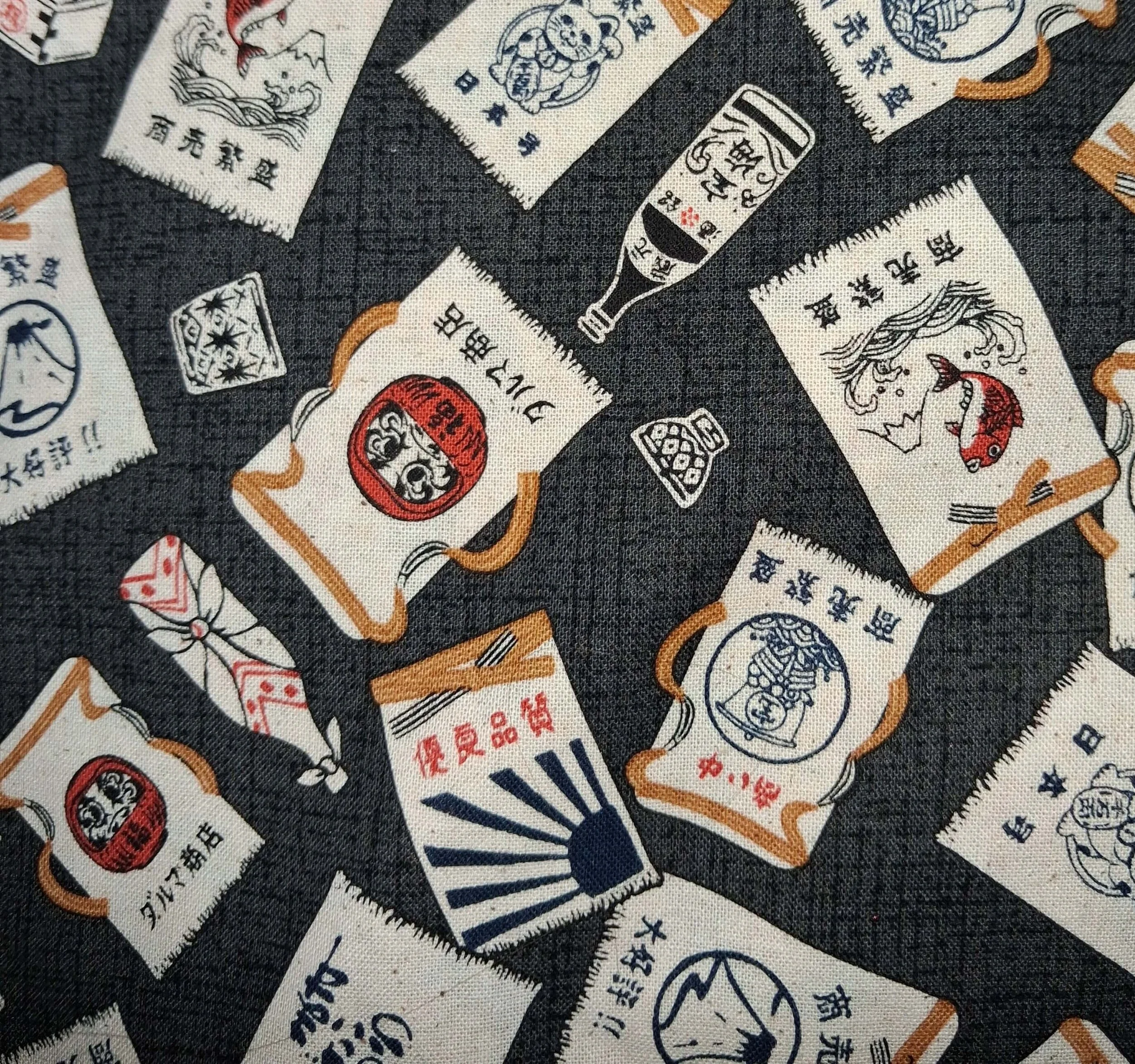 kb140 knot bag black labels tiles close up.jpg