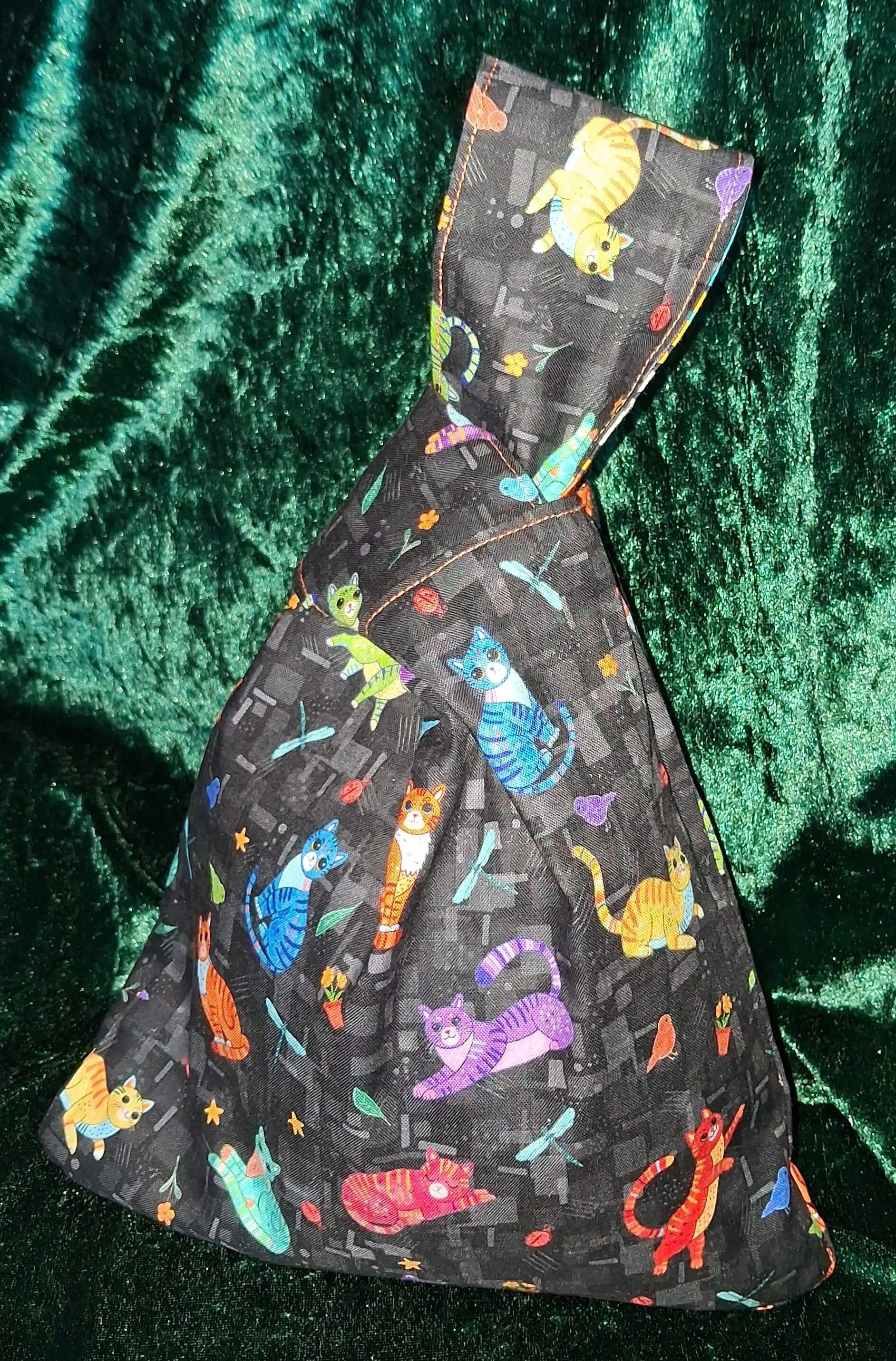 kb193 knot bag bright cats 2.jpg