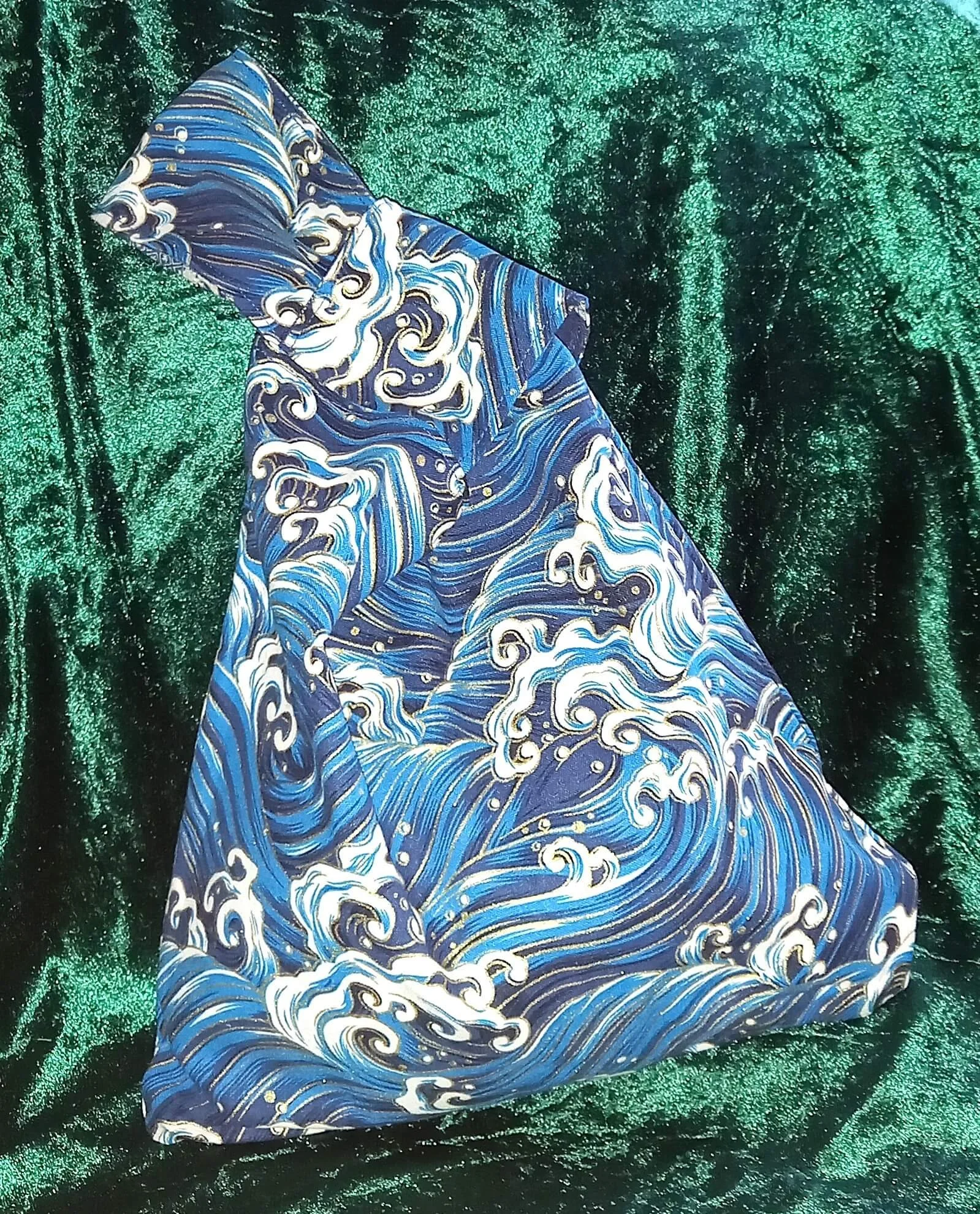 kb139 knot bag blue waves dragons 1.jpg