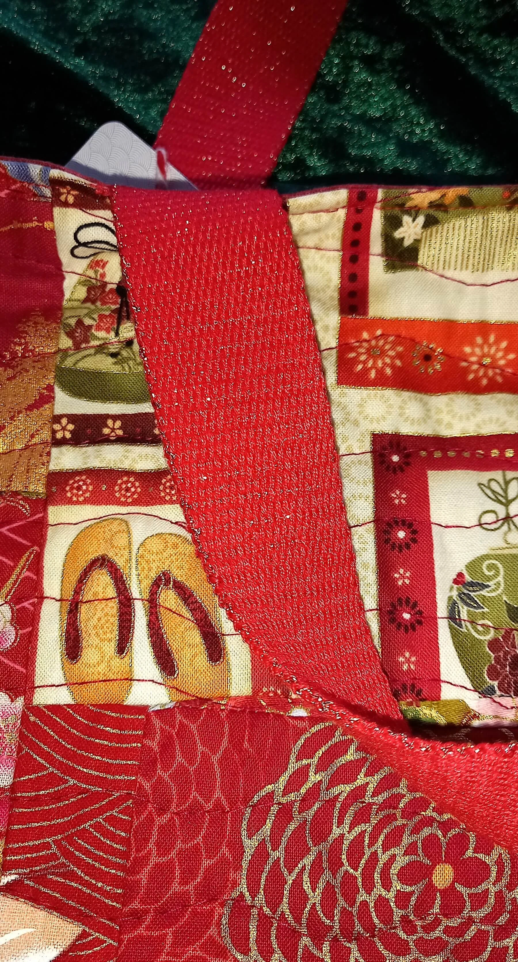 tb14 tote bag japan patchwork red close up 2.jpg