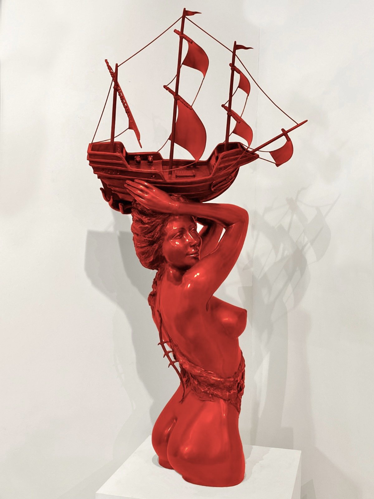    Thalassa, 2021, escultura bronce, 45 × 20 × 30'“   