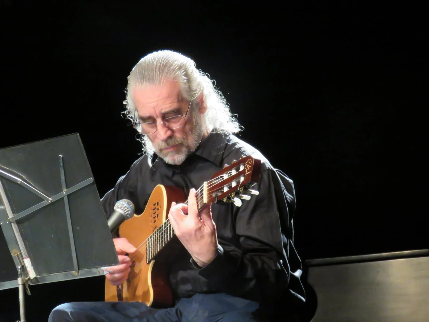 Entrevista musical ilustrada a Mike Porcel
