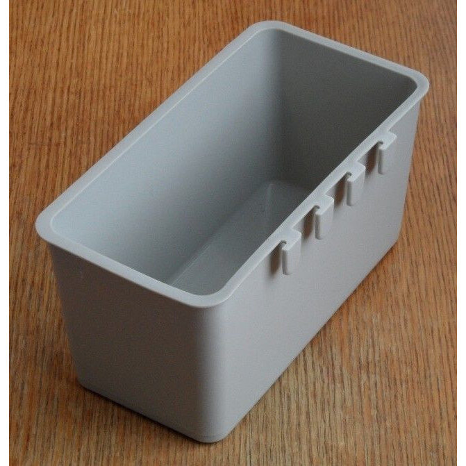 1.2 Quart Hanging Feed & Water Cage Cups Chickens