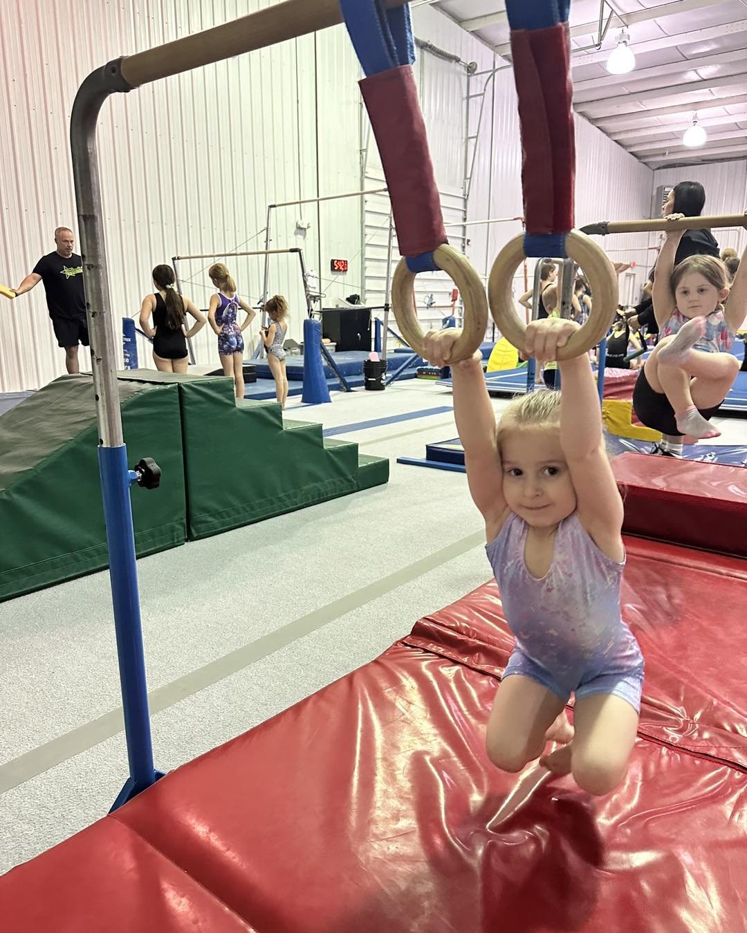 Swing on by to Head Over Heels! 

Our four year old program is a class that teaches children the basics of gymnastics, turn-taking, socialization, body awareness and so much much! 

Do a FREE TRIAL class in one of our available Gym for 4&rsquo;s clas