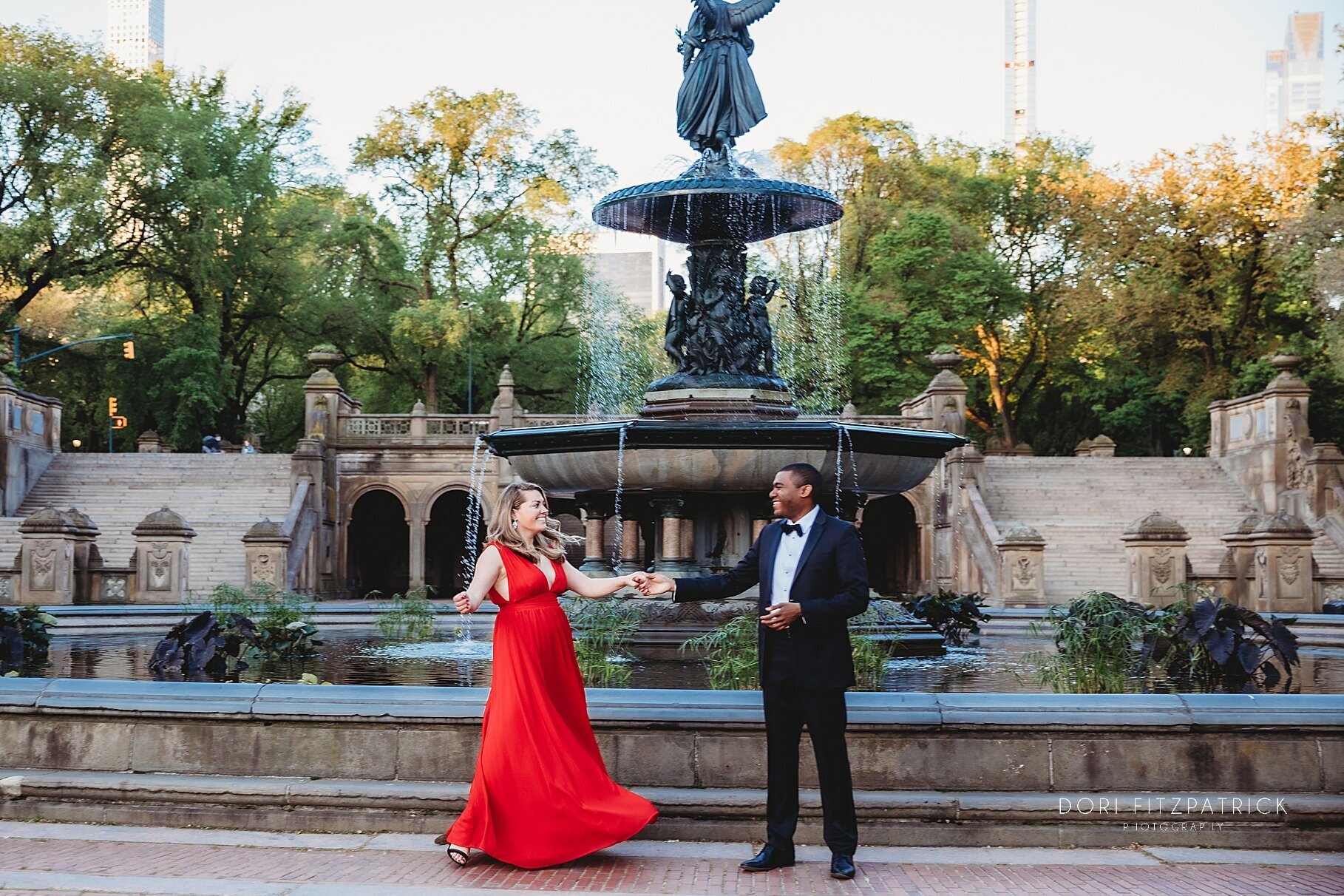 How to Get Great Engagement Photos at Bethesda Terrace
