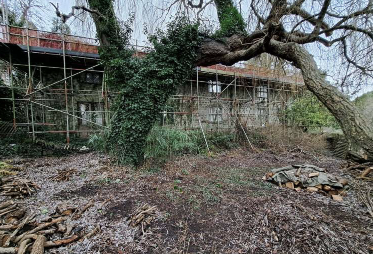 Listed National Trust barn in Loose described as 'eyesore and a danger'