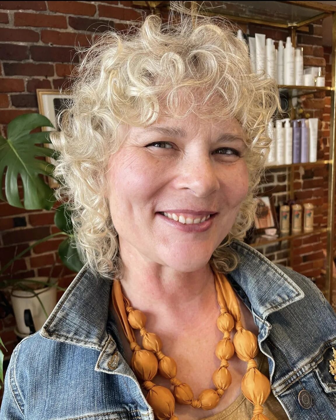 @lamonhair 's gorgeous client giving sunshine + glorious &quot;infinity curls&quot; after a dry shaping + style ✨♾️♾️♾️✨
.
.
.
.
.
#wildoffering #portlandme #portlandmehair #portlandmesalon #mainesalon #mainehairstylist #maine #hairstylist #holisticw