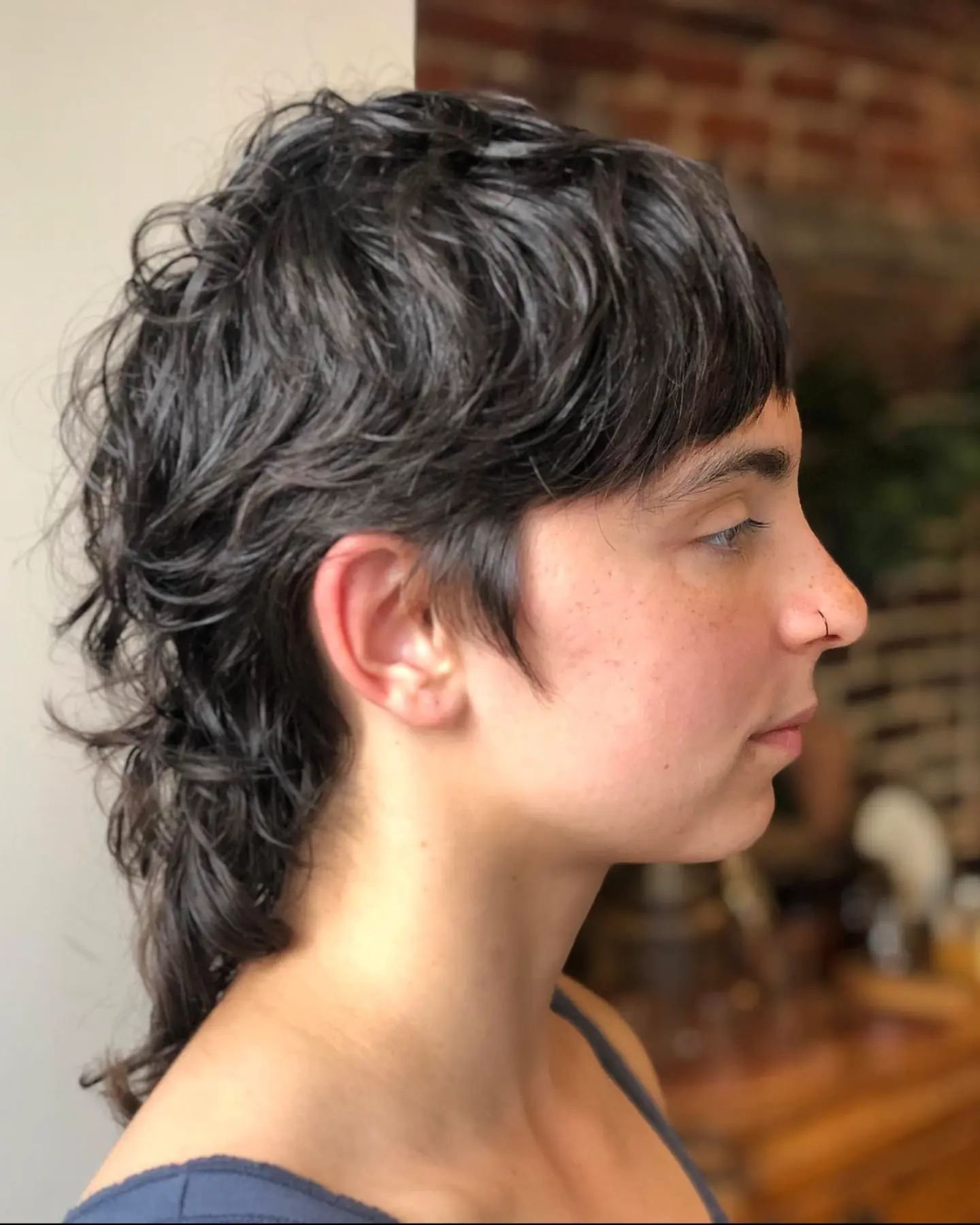 Absolutely loving the profile on this beautiful razor-cut shape by @cutcolorlauren 🗡️

Finished with @innersenseorganicbeauty Sweet Spirit for softness and @cultandking Jelly for texture and definition 🌿
.
.
.
.
.
#wildoffering #wo #portlandmehair 
