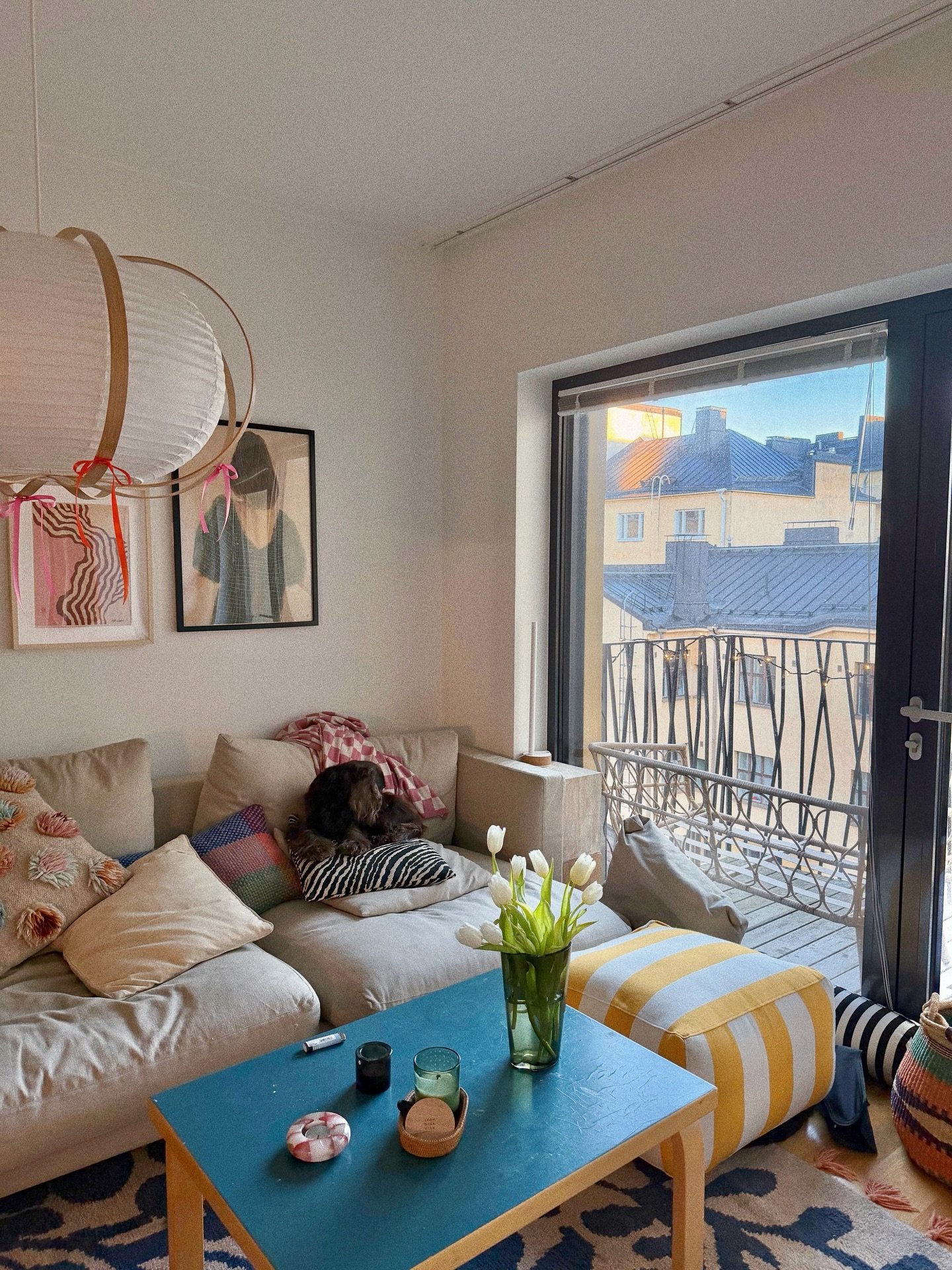 Ahhh miten maagista aikaa &ndash; pitki&auml; p&auml;&auml;m&auml;&auml;r&auml;tt&ouml;mi&auml; k&auml;velyit&auml; ymp&auml;ri (aurinkoista!!) Helsinki&auml;, peli-iltoja, saunomista ja uimista. Ja t&auml;t&auml; kaikkea viel&auml; viikko j&auml;lje