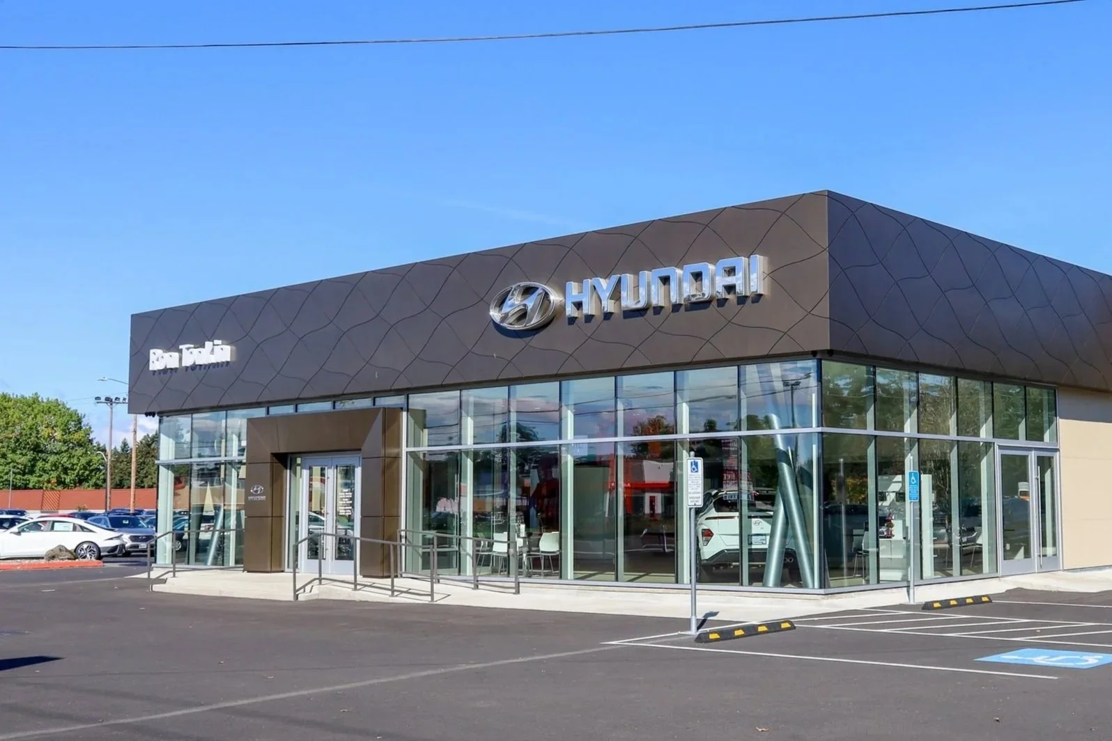     

 Gresham Ron Tonkin Hyundai  


 View Project 

 Tenant Improvement, Automotive 