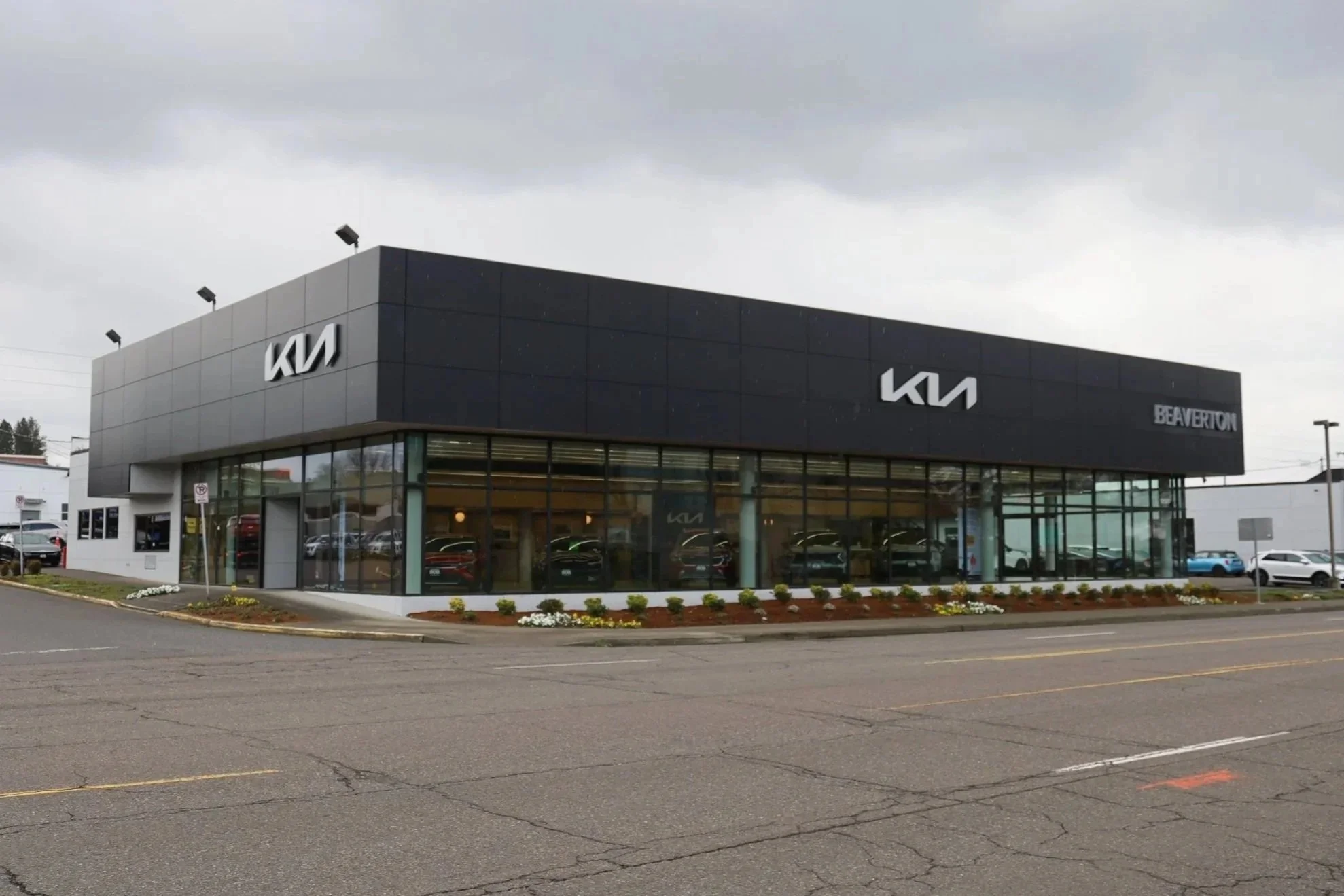     

 Beaverton Kia  


 View Project 

 Tenant Improvement, Automotive 
