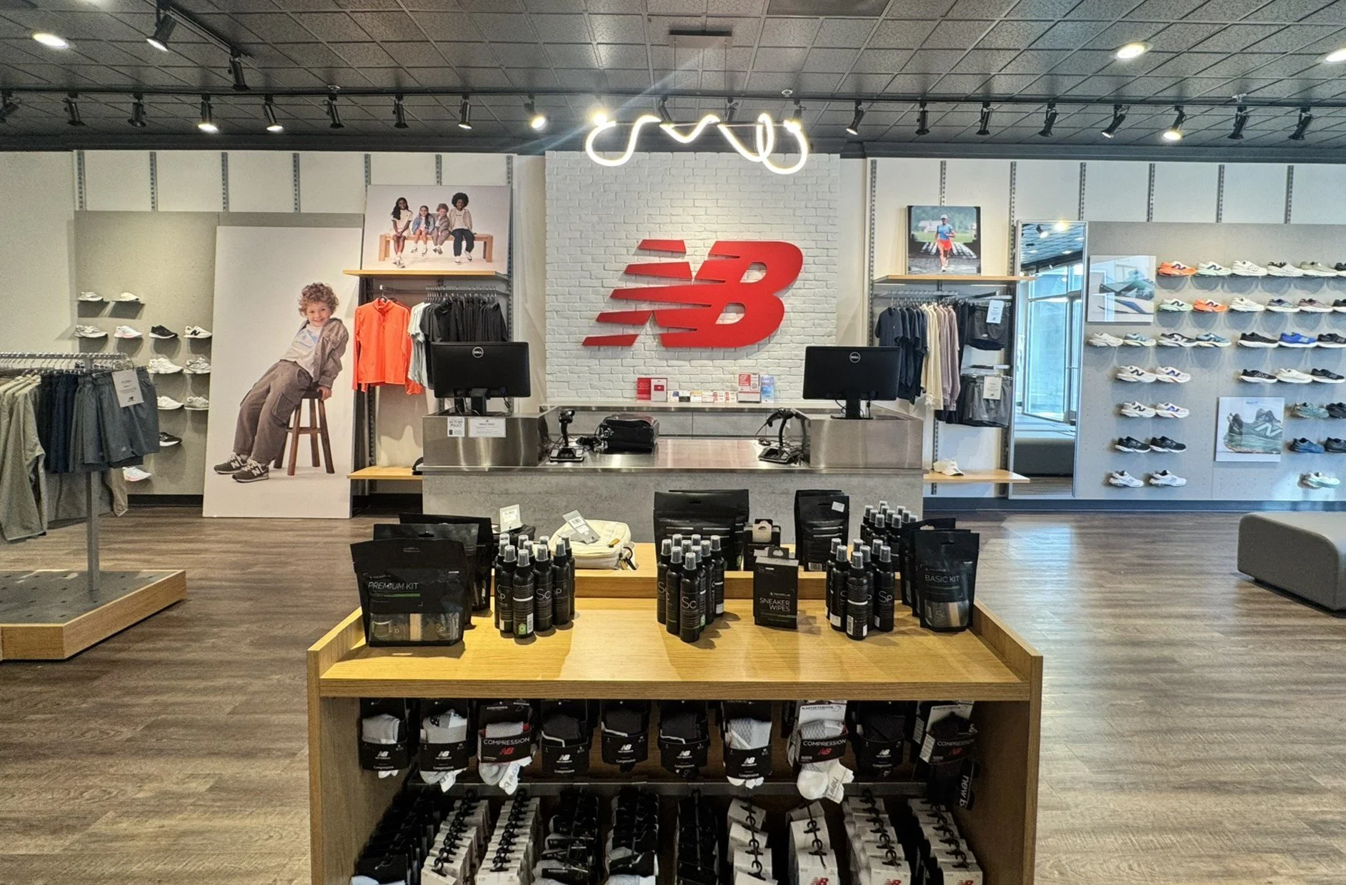    

 New Balance  

 View Project  

 Retail, Tenant Improvement  