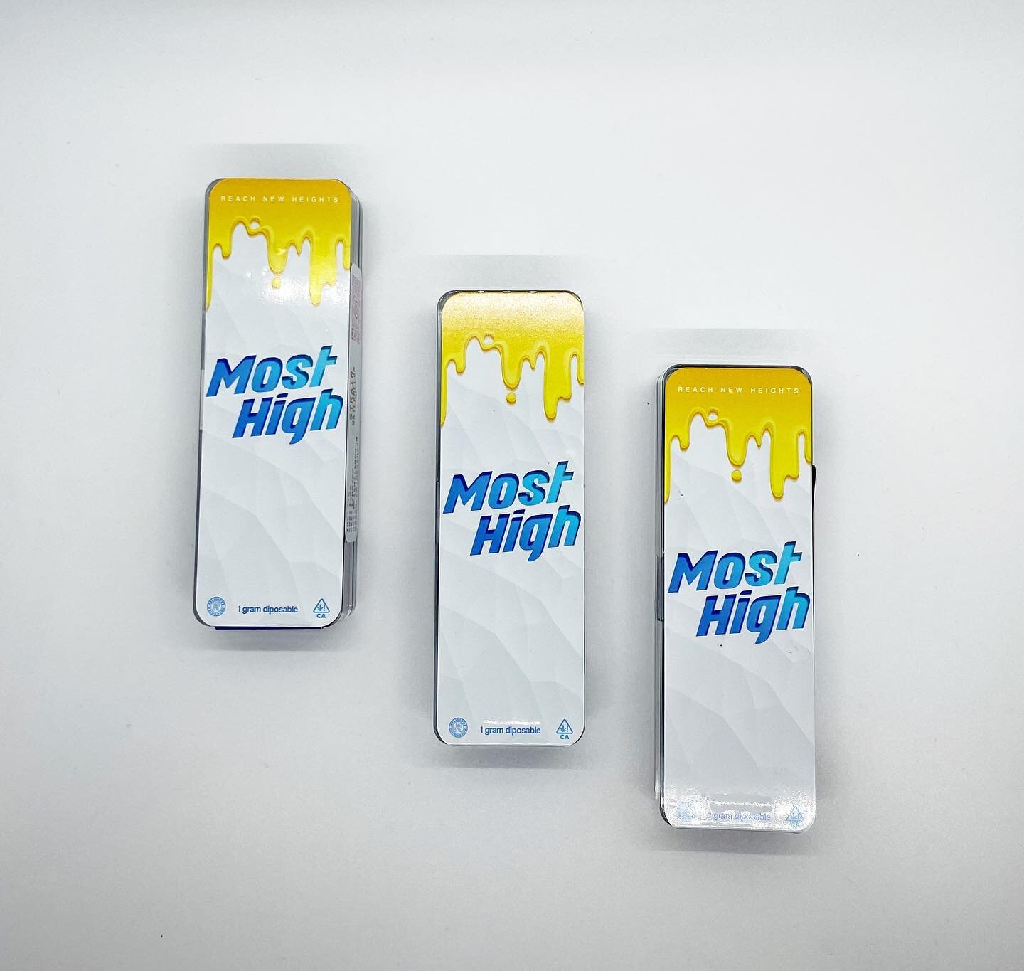 Reach new heights ☁️😶&zwj;🌫️
&bull; 
Take your business to the next level with top of the line custom packaging &amp; branding! Almost any idea you can think of we can bring to life! Reach out to one of our sales representatives to get your brand b