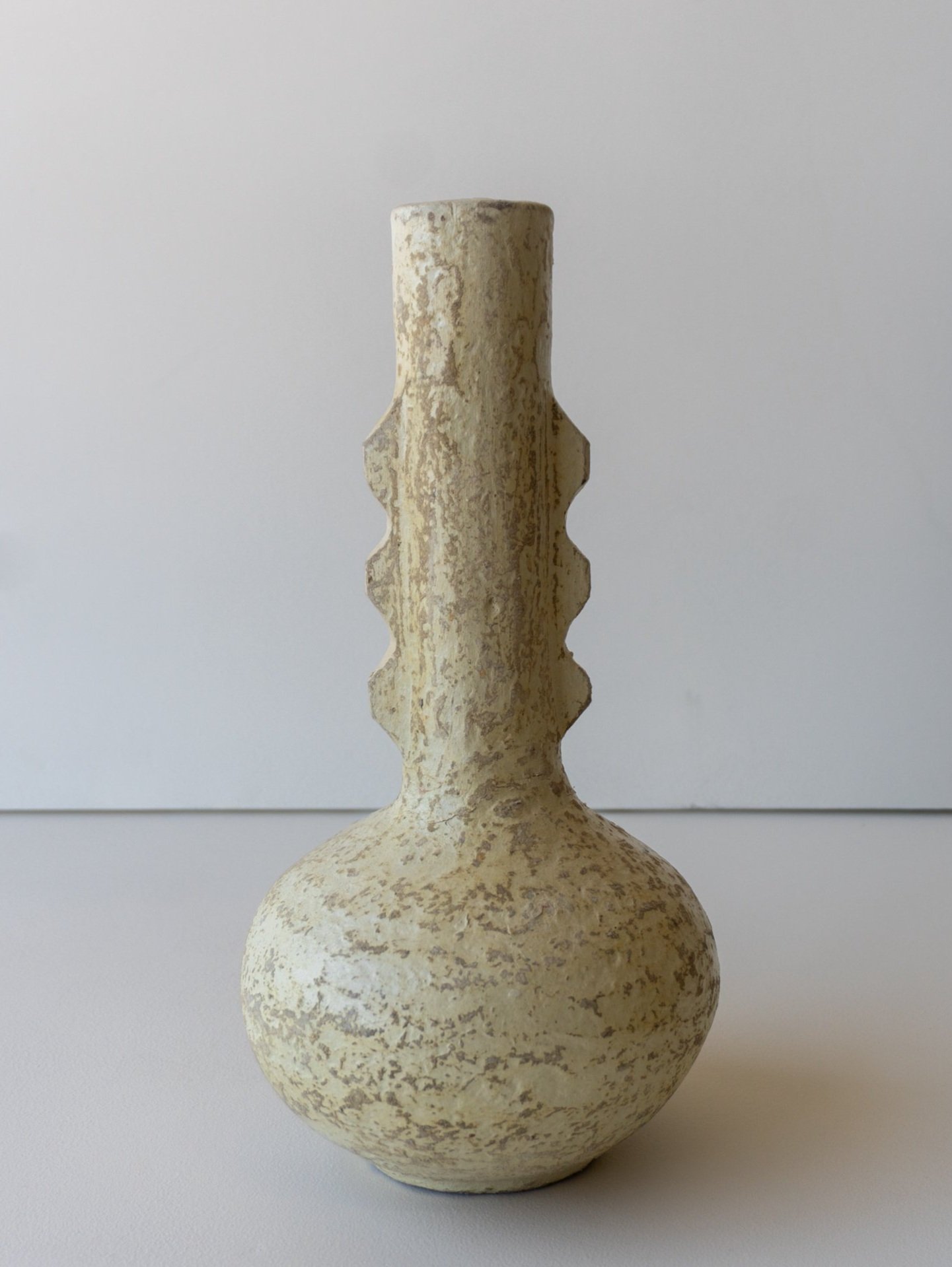 Pholio+_+Paper+Mache+Vases-07.jpg