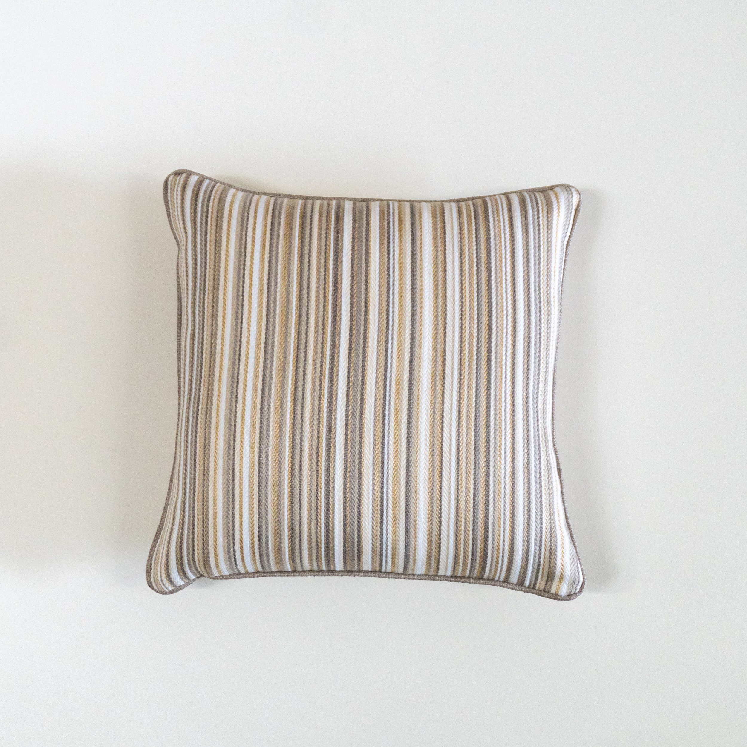 Pholio _ Pillows -14.jpg
