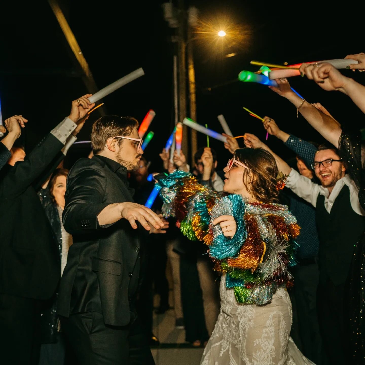 Just wanted to say this jacket is everything. Swipe to see it in action.

Photography: @carigriffithphoto 
.
.
.
.
.
#weddinglook #weddingjacket #receptiondress #sendoffdress #weddinplanning #weddingplanner #weddingcoordinator #weddingcoordination #t