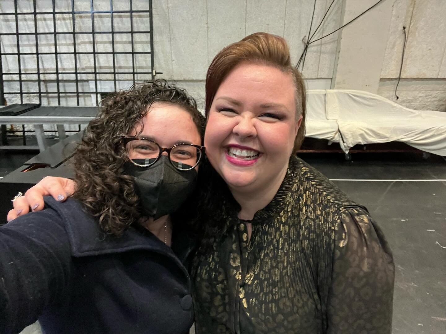 Can&rsquo;t believe I get to sing on the same stage as @jbartonmezzo !!! Being in the same room as her is just electric, and hearing her voice live, leaves me starstruck! #mezzo #contralto #opera #operasingersofinstagram @lyricopera @lyricoperastagea
