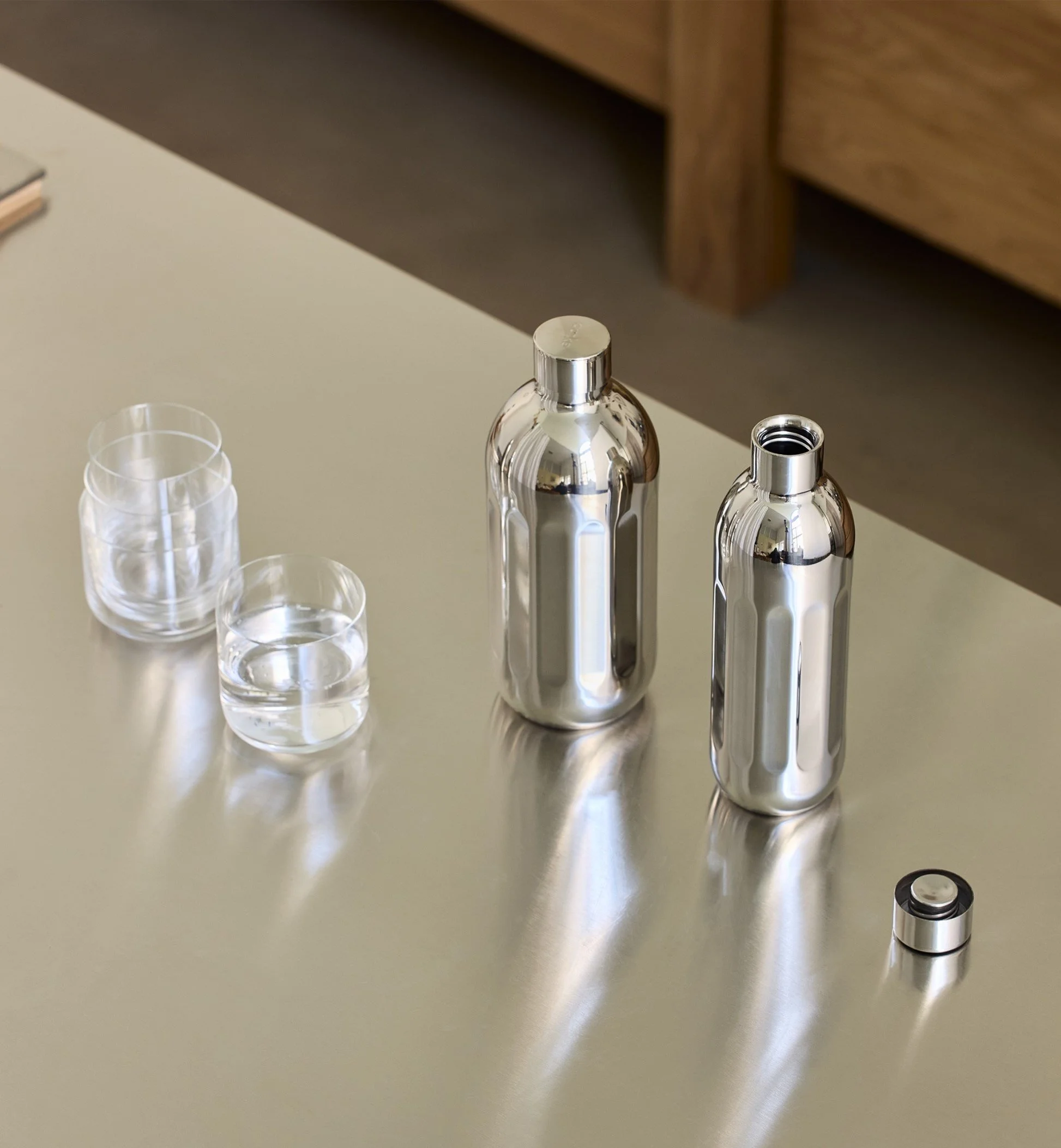 Aarke_SS Bottle_Lifestyle3.jpg