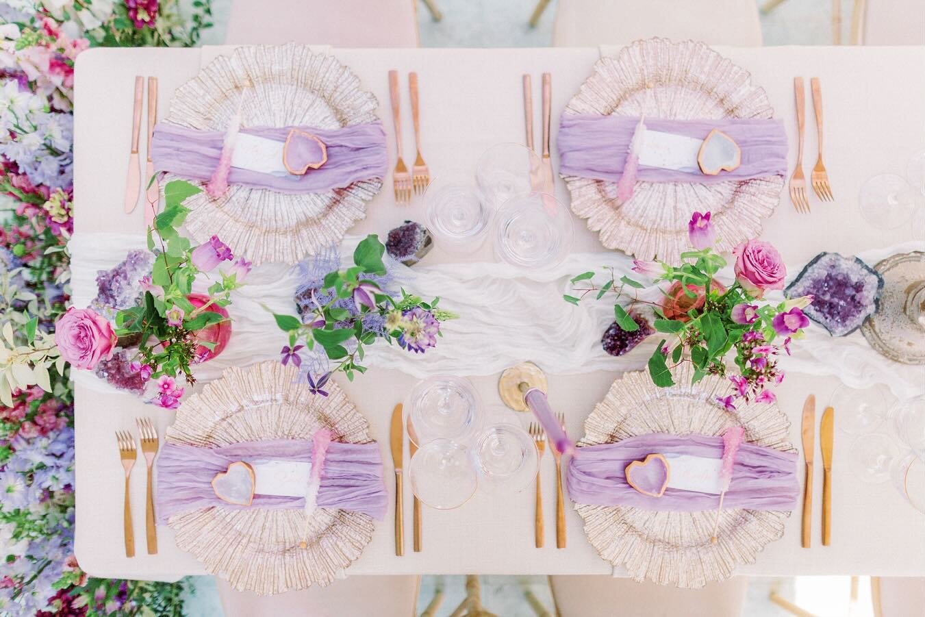 Wedding Table Goals ✨

Team Credits

Photography  @sanshinephoto
Styling @charlottemunrostylist 
Venue @haynehouseweddingvenuekent 
Cake Designer @valeriadolcicakes
Florist @mimi_fleur_wedding_florist
Dessert Table &amp; Favors @candyrockshop
Prop Hi