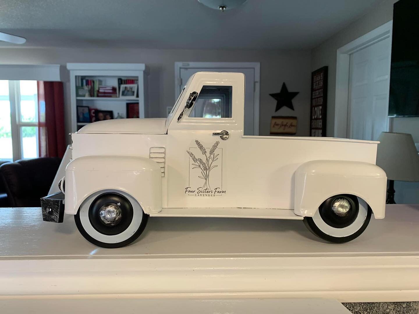 The &ldquo;truck&rdquo; is loaded with lavender and we&rsquo;ll be at the Kansas Grown! Inc. Farmer&rsquo;s Market tomorrow, Saturday, August 13, 2022! 

21st &amp; Ridge, Wichita, KS
7am to noon

#kansasgrowninc
#kansasgrown
#kansasgrownfarmersmarke