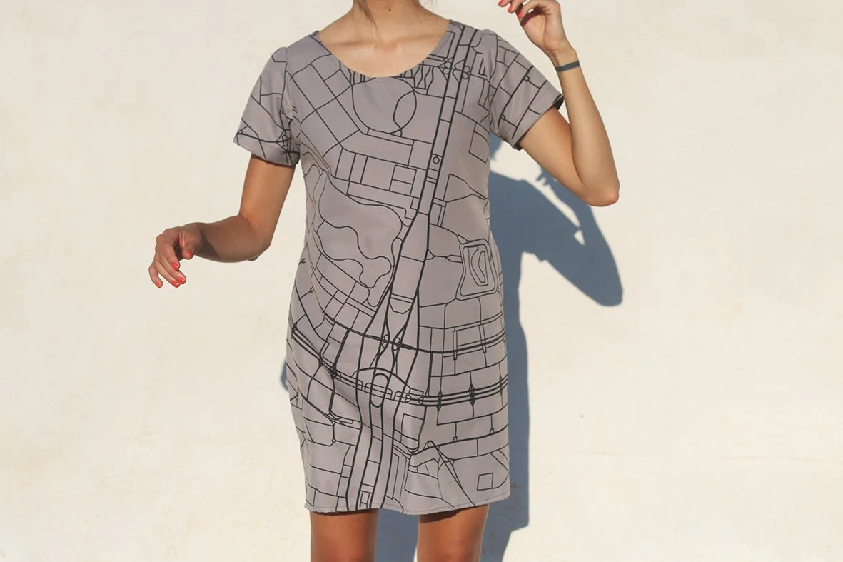 vestido mapa cinza 2.jpeg