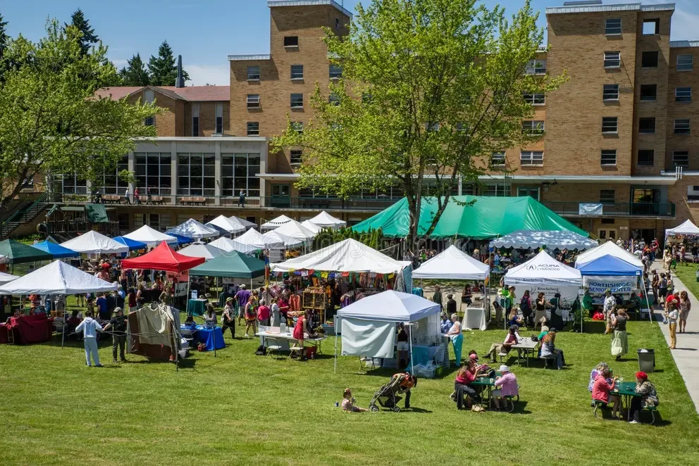 bastyr-university-herb-food-fair-view-vendor-tents-event-area-41882590.webp