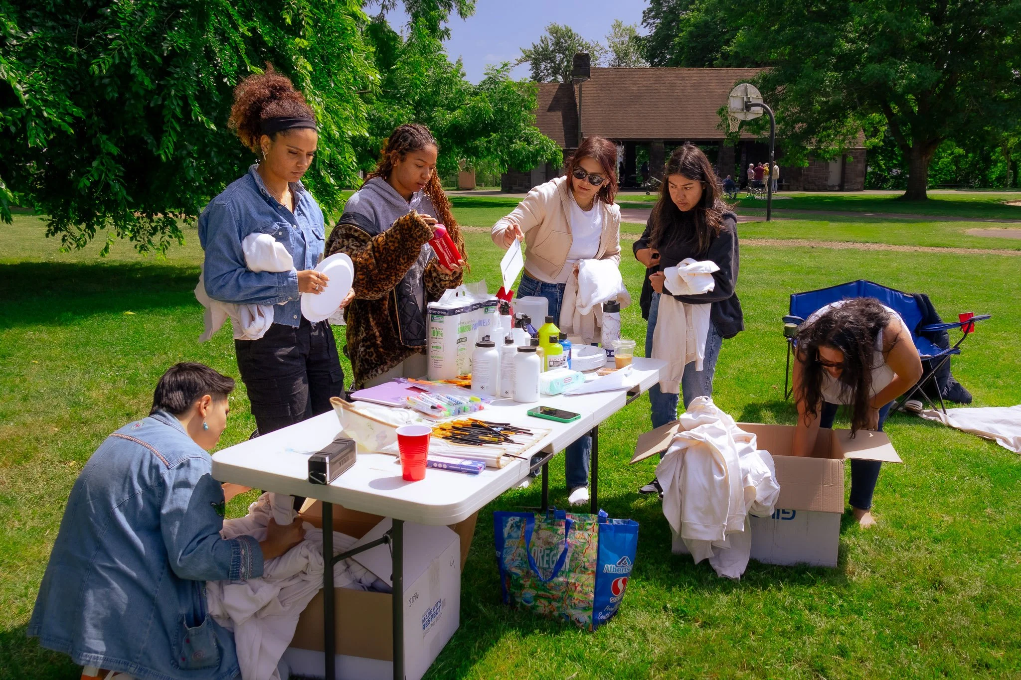 RIOA - Mia and Vic Art WorkShop -14.jpg