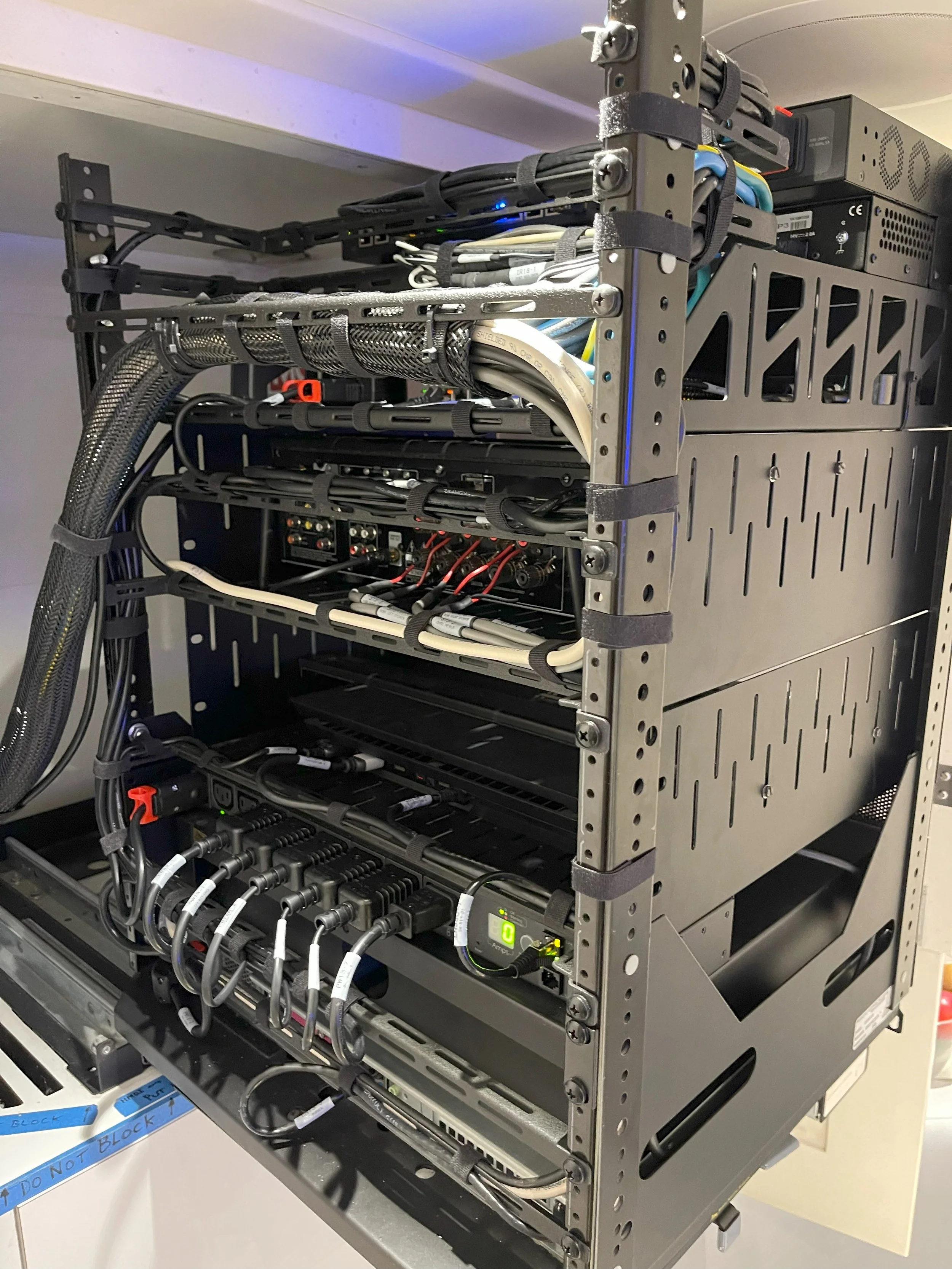 Vertigo 16 - Back of Rack Shot 2.jpg