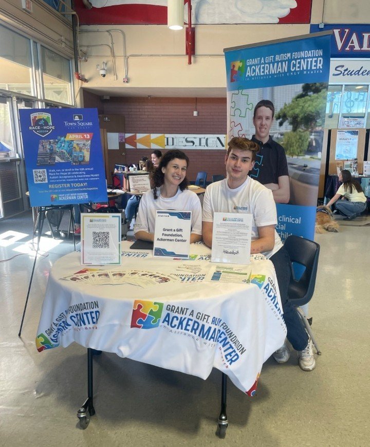 The CCSD Students in Transition resource fair was a huge gathering of families from all different backgrounds. @valleyhs.vegas provided an amazing space for students, families, and @clarkcountysch staff to access community resources and agencies for 