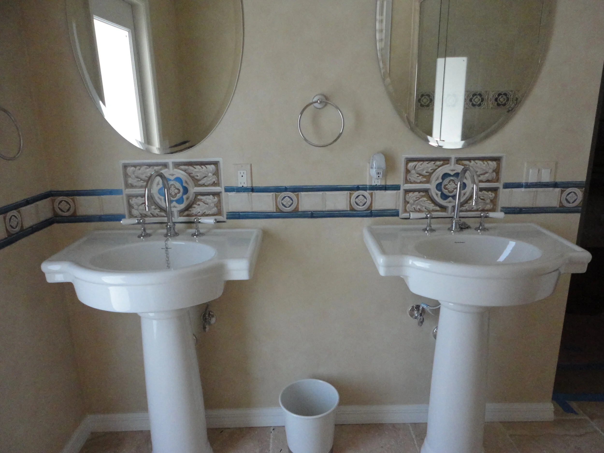 Bathroom Tile Decor-1