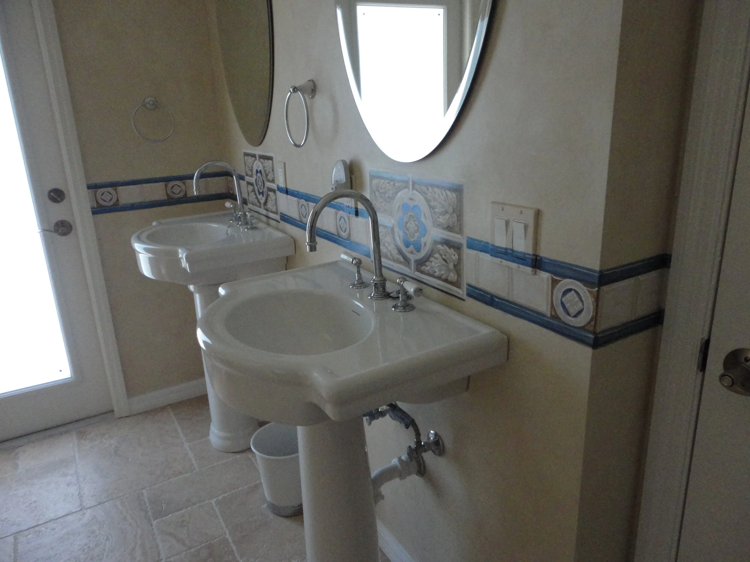 Bathroom Tile Decor-2