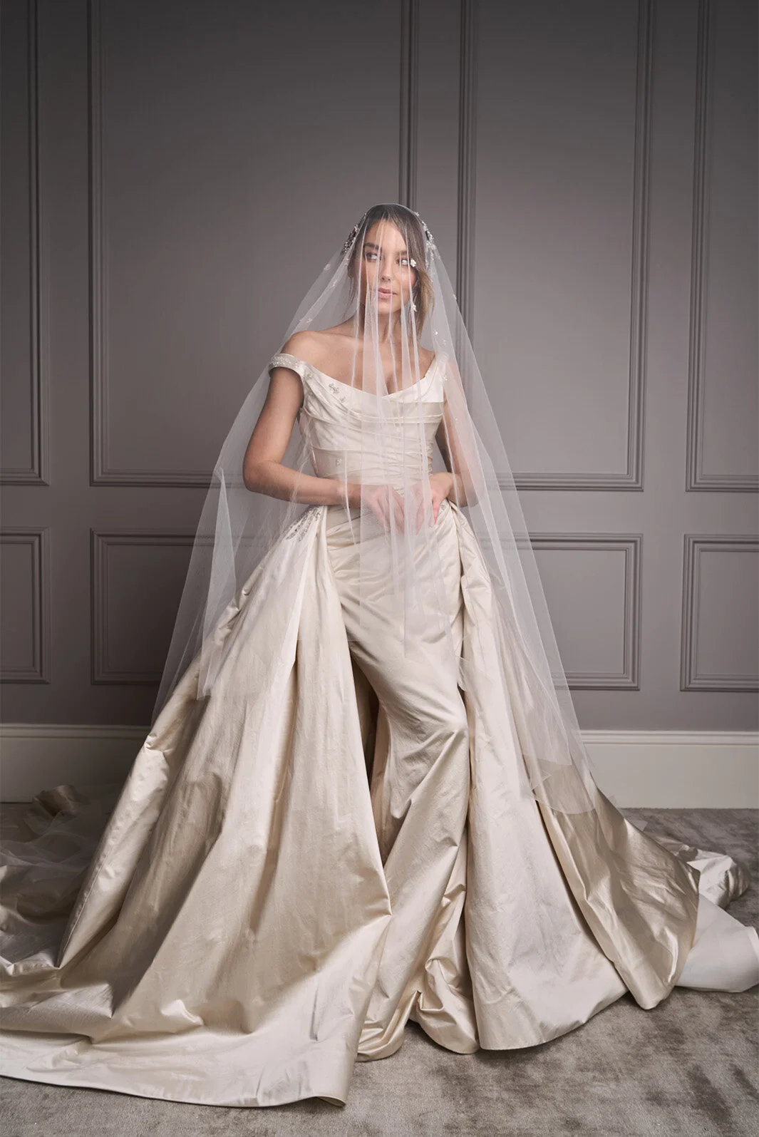 HALLE VEIL — Leah Da Gloria