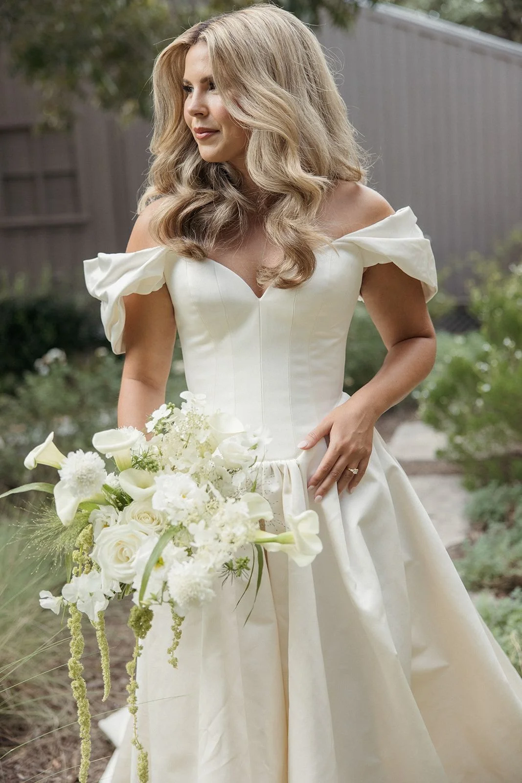 Photographer: @laurennicolephoto_
Artists: Yeli, Veronica