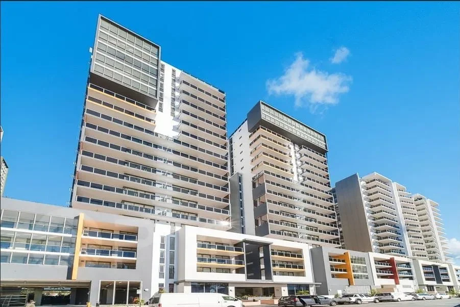 Stunning Three-Bedroom Apartment Prime in Granville Location