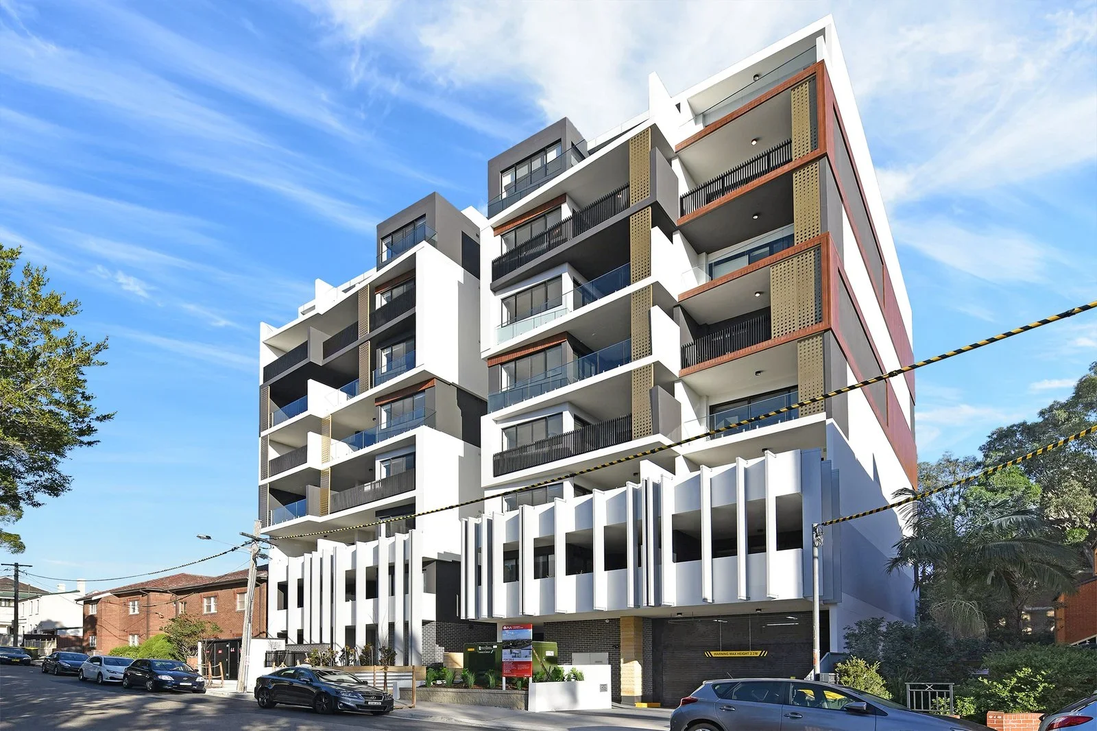 Split-Level Apartment In Ashfield