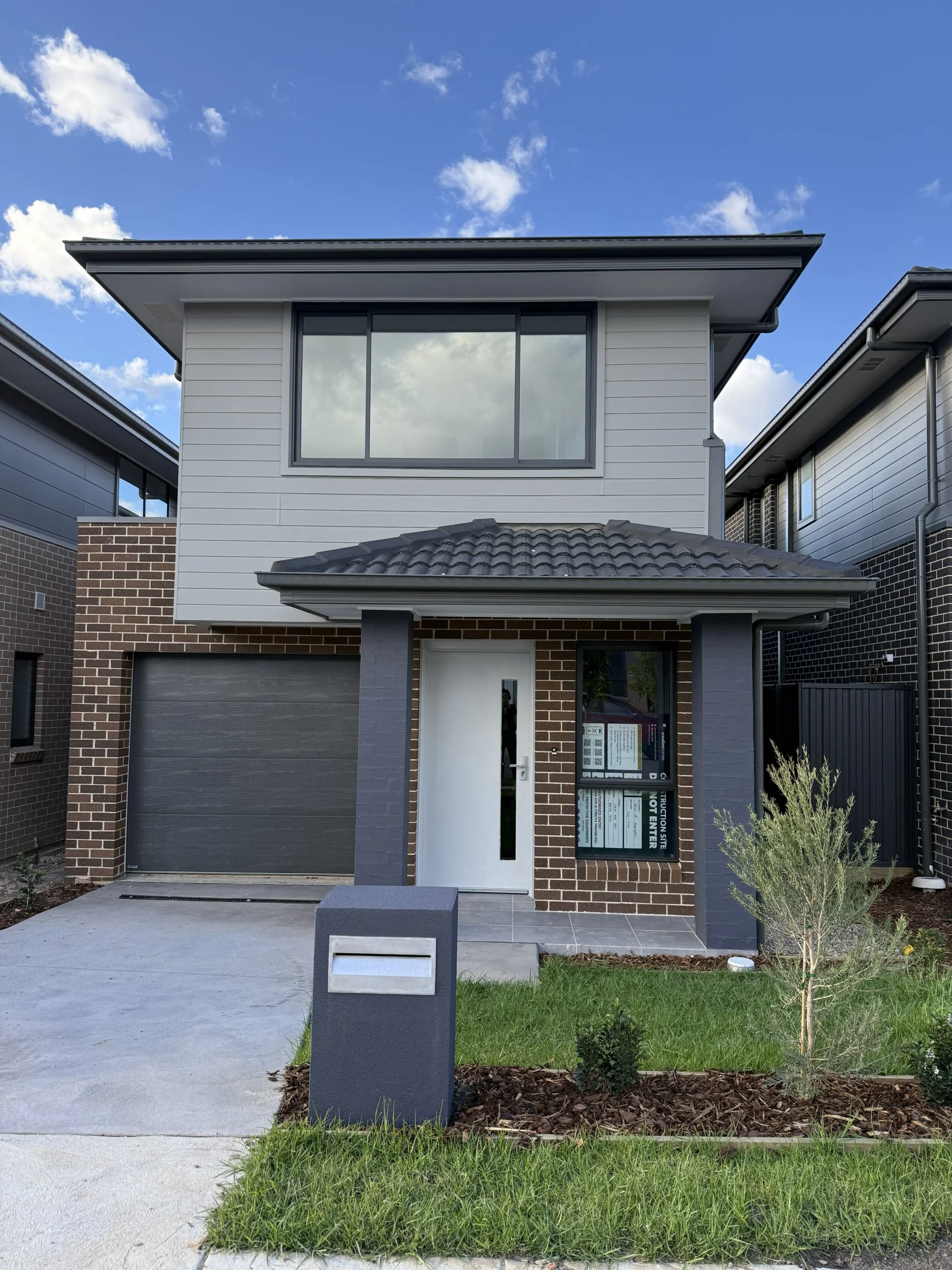 Five-Bedroom House In Leppington