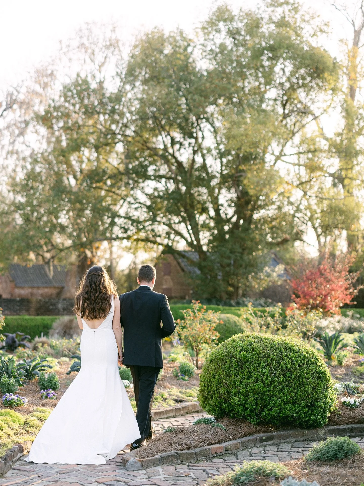 Happy first anniversary, Courtney and Justin 🩵
.
.
.
Design and Coordination: @grove.designs.co 
Photographer: @avamoorephotography 
Videographer: @kuzminskyfilms 
Venue: @boonehallweddings 
Hair and Makeup: @lashesandlacechs 
Tent: @snyderevents 
L