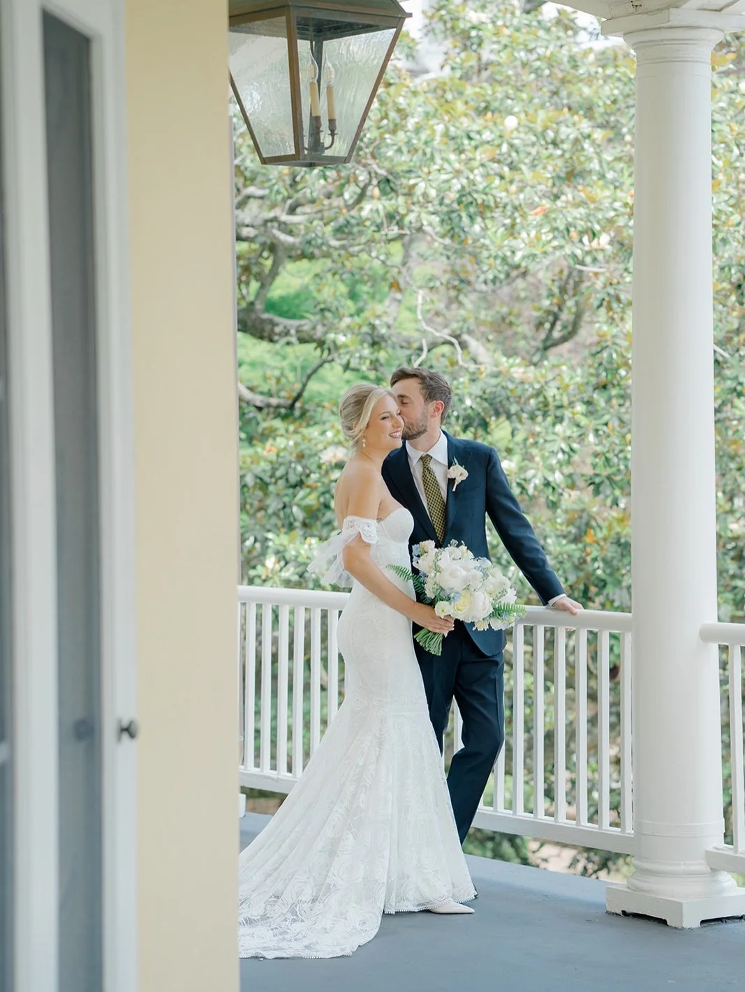 These two celebrated their first anniversary this past weekend - scrolling back through their day and still obsessed with every detail🍋🌿🤍
.
.
.
Design and Coordination: @grove.designs.co 
Photographer: @kdimeg_photo 
Venue: The William Aiken House