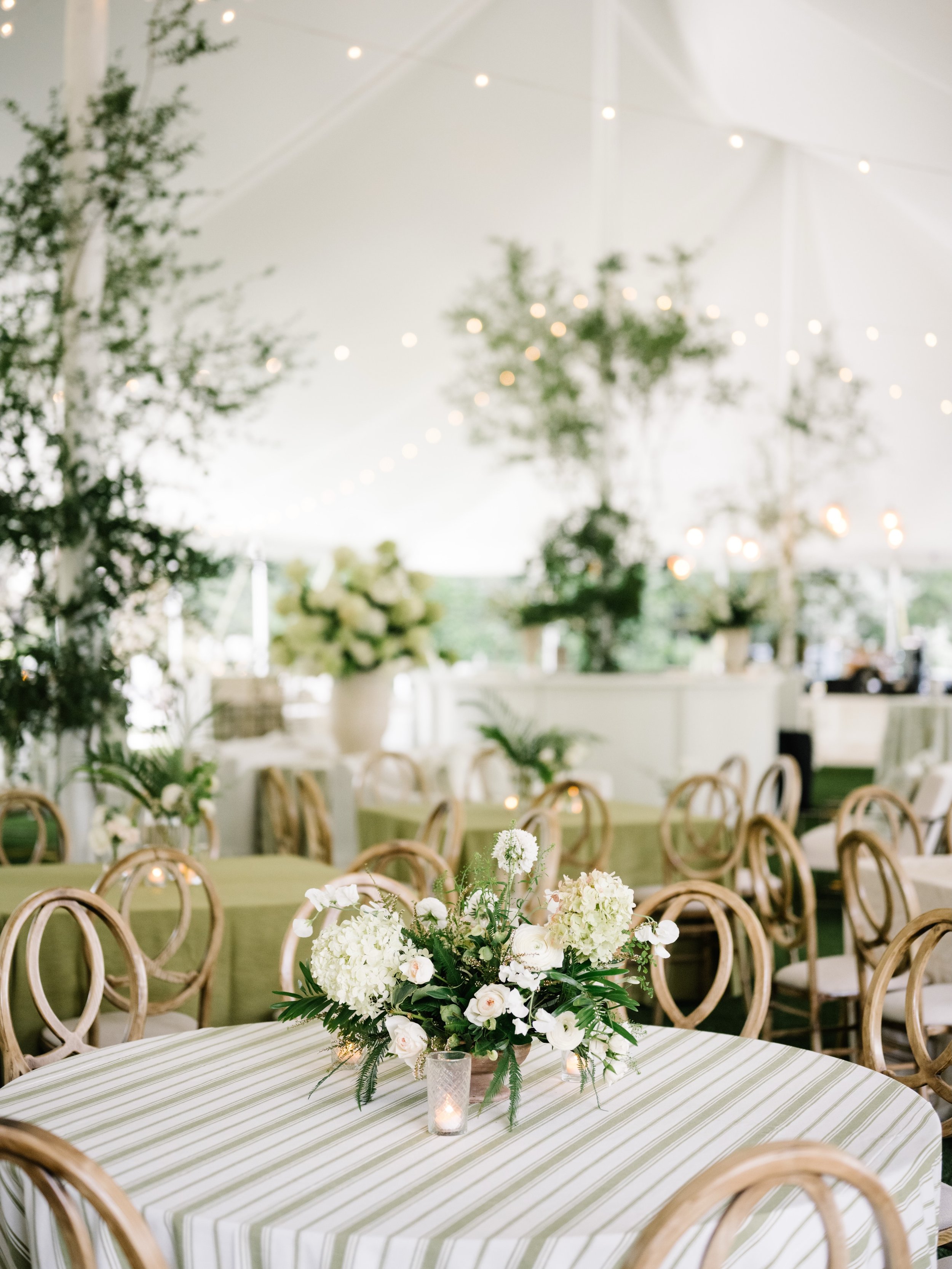 Too much green? No such thing🌿
.
.
.
Planning and Design: @grove.designs.co
Photography: @christinelcoker 
Venue: @caledoniaweddings 
Floral: @festooncharleston 
Linens: @stradleydavidson 
Rentals: @eventworksrentals 
Lighting: @bunndjlighting