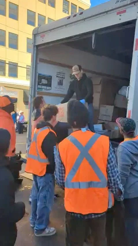 friends of skid row x gift of gratitude 2025