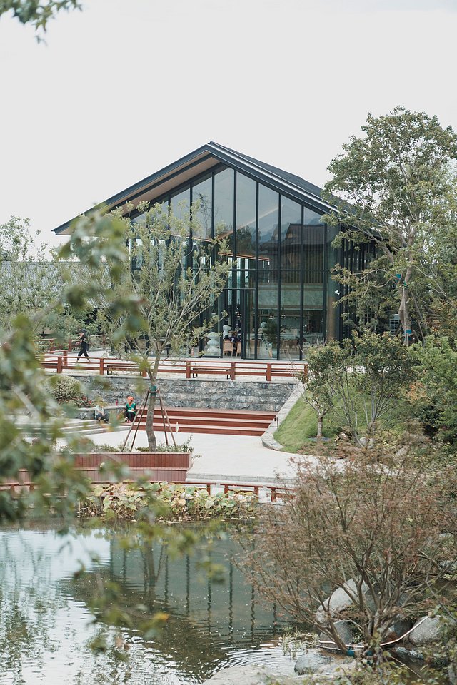 121dQyP73m_appview.jpg