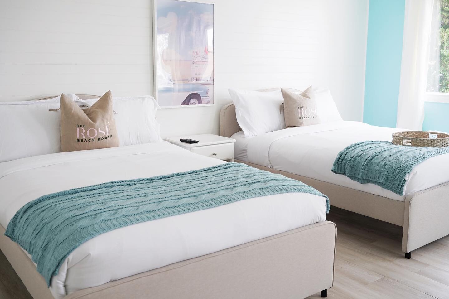 Stay with us in the Lorraine Suite tomorrow night! What better way to kick off your weekend than at the beach!?🩵☀️ 

Link to book is in our bio or you can send us a message!

#lorrainesuite #staywithus #winnipegbeach