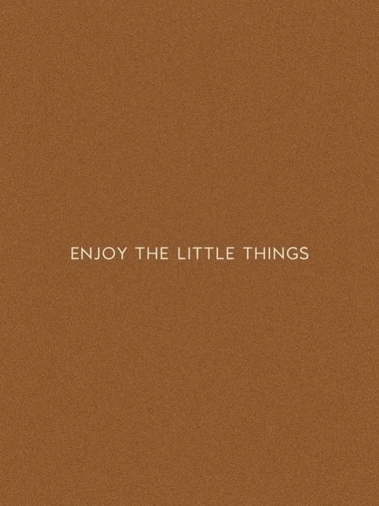 Fall is here 🍁 the perfect time to slow down, cozy up, and enjoy the little things. ✨
Book your autumn escape at The Rosé Beach House and soak in the season by the lake.
#TheRoseBeachHouse #FallGetaway #CozySeason #EnjoyTheLittleThings #Winn