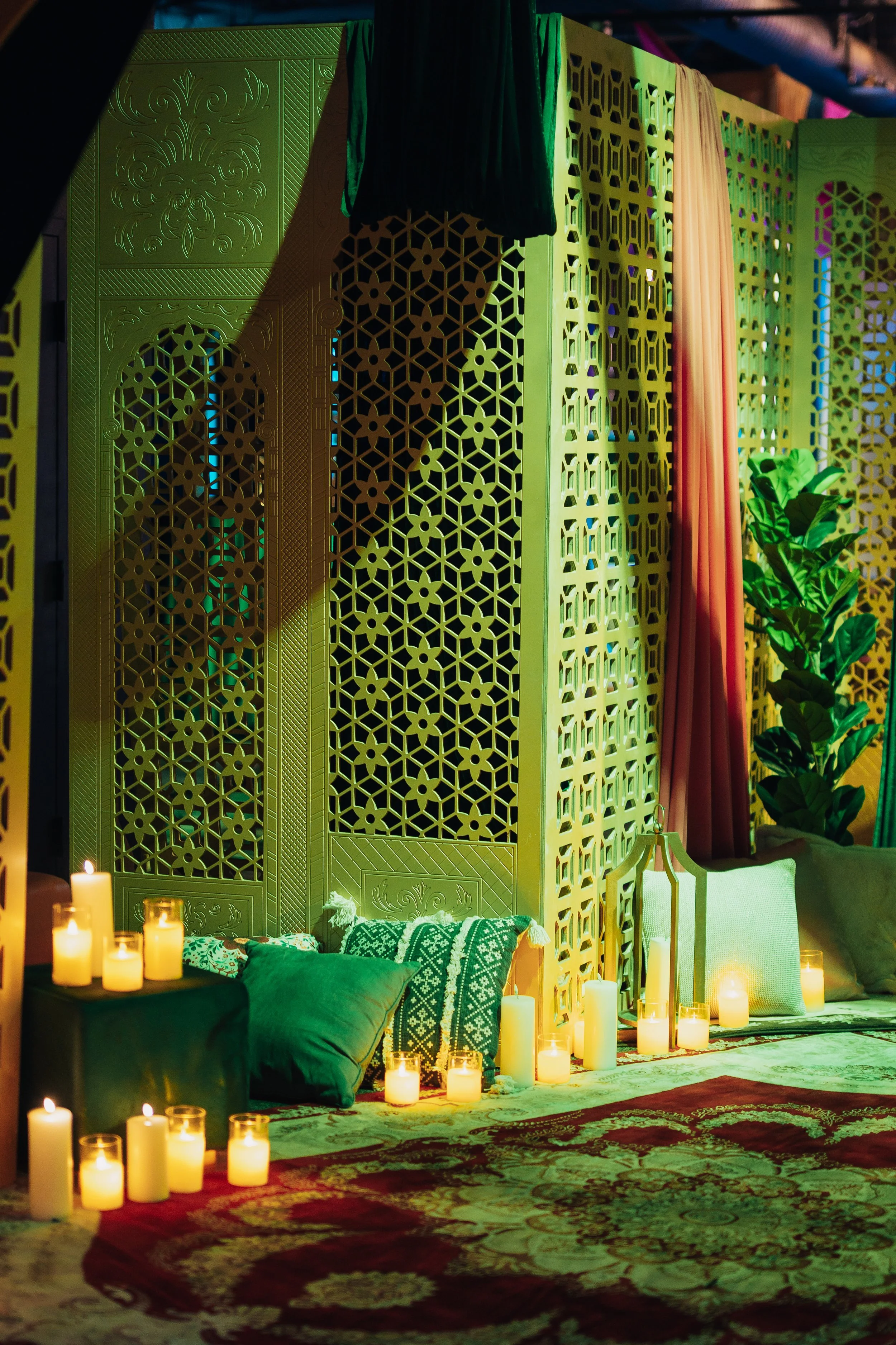 Luxe Arabian Night's Birthday Party in Las Vegas.  Luxury Event Planner Andrea Eppolito.  Images be MESUS Studio.