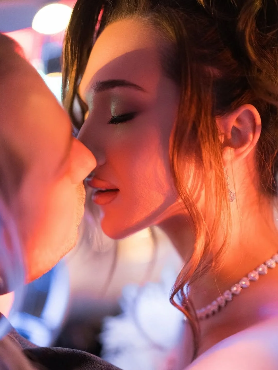 Let the countdown begin!  One year from tonight, Izzi and Luke will share their first married kiss in Costa Rica.  Until then, let&rsquo;s celebrate their Las Vegas love story!

Destination Wedding Planner @andreaeppolito 
Photo @a.r.tang_photography