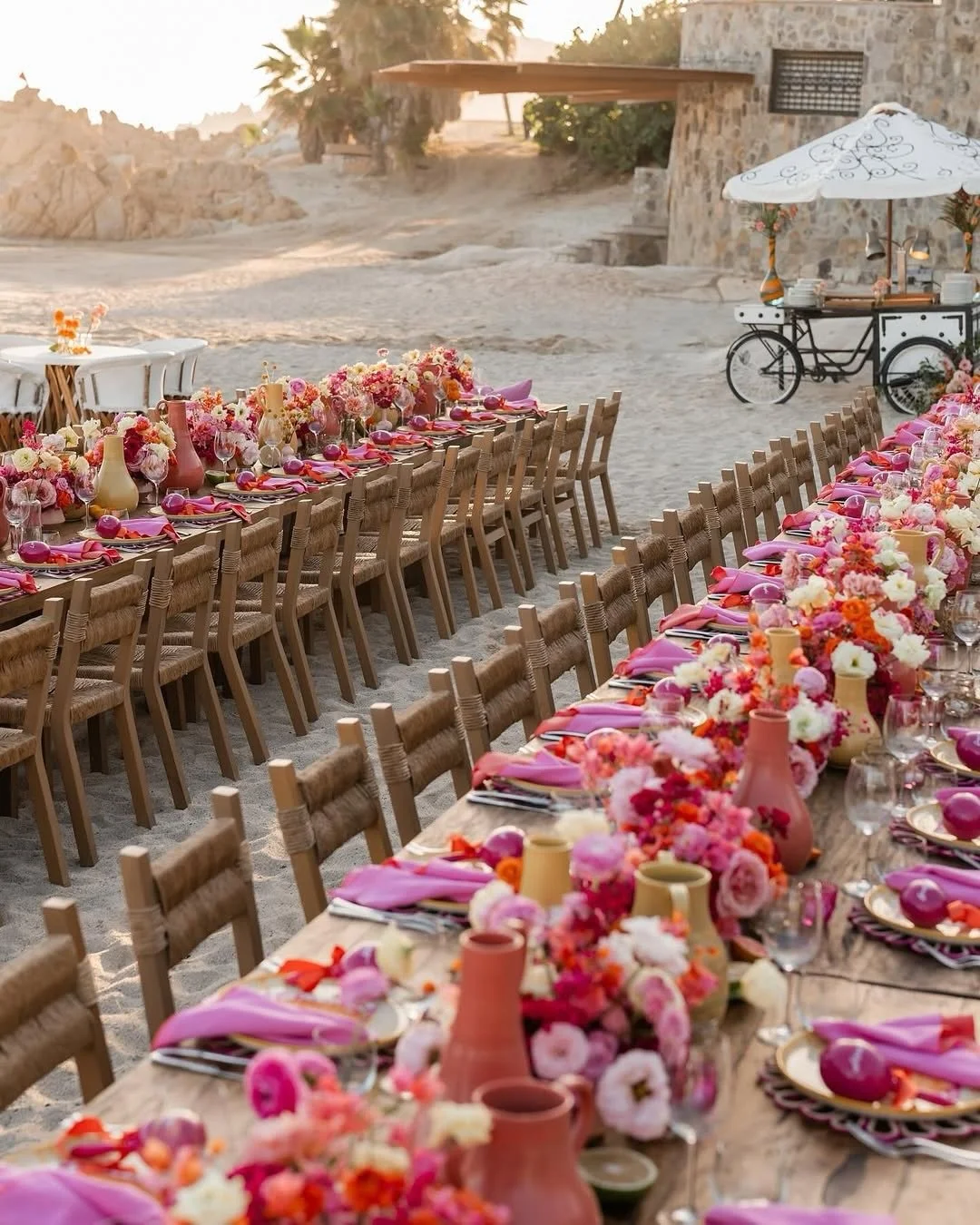 There is something about vibrant colors and the beaches of Cabo&hellip;.

Let&rsquo;s take a look back and enjoy Samantha &amp; Jon&rsquo;s Welcome Soir&eacute;e!!! Every single detail was curated to create the best guest experience adding Mexican fl