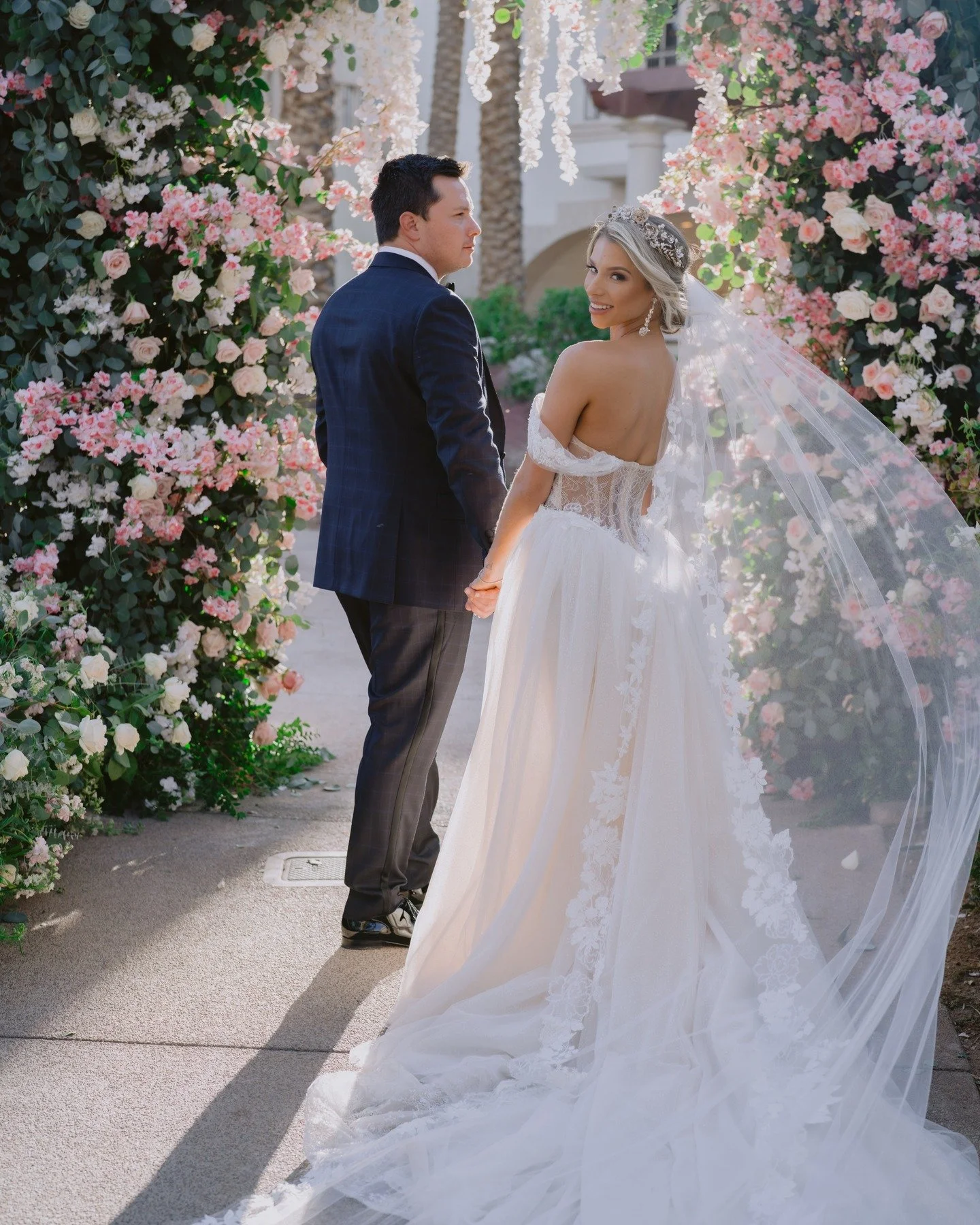✨ Picture Perfect ✨

When my bride selected her wedding dress, she went with the palest pink liner to give it a sense of romance and whimsy. She really wanted to feel soft and feminine and ethereal on her wedding day, and I used that as inspiration i